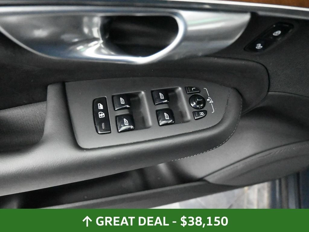 2024 Volvo - image 34