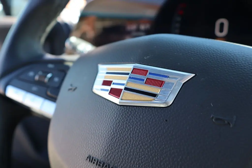 2024 Cadillac XT4 Premium Luxury photo 23