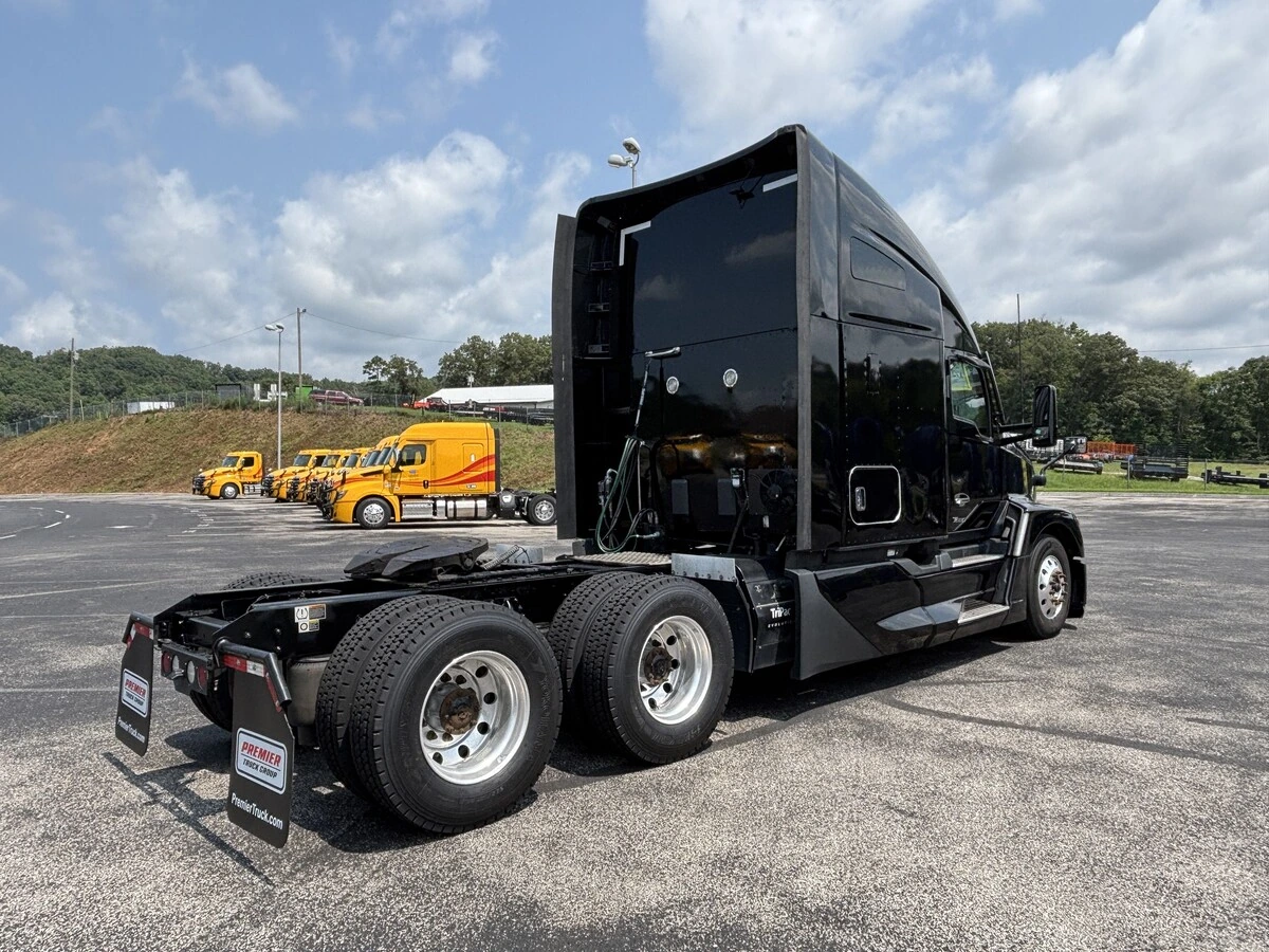 2023 Kenworth T680 — photo 5
