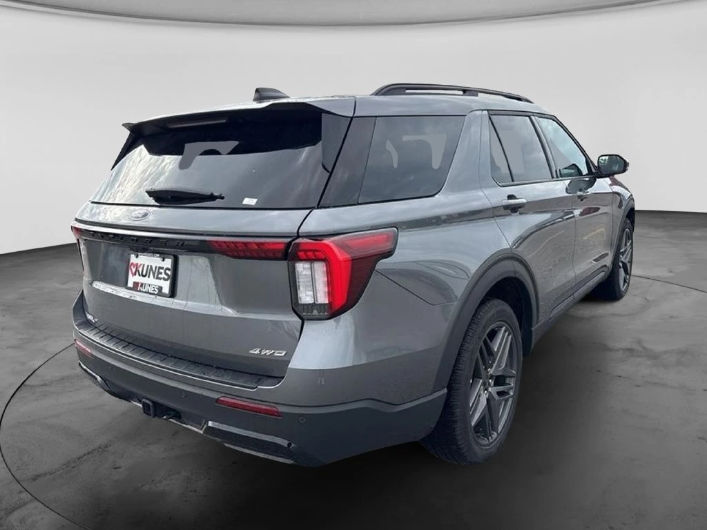 2025 Ford Explorer ST-LINE - Photo 16