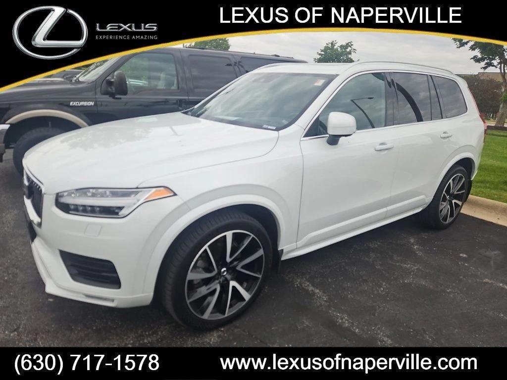 2022 Volvo XC90 T6 Momentum AWD's photo