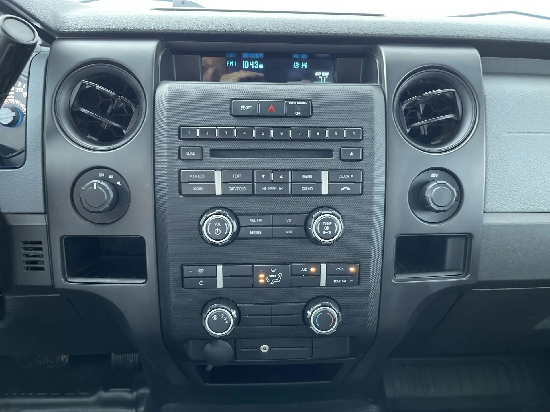 2013 Ford F-150 XL photo 16