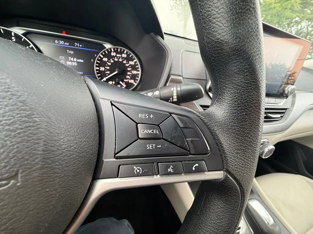 2025 Nissan Altima SV - Photo 16