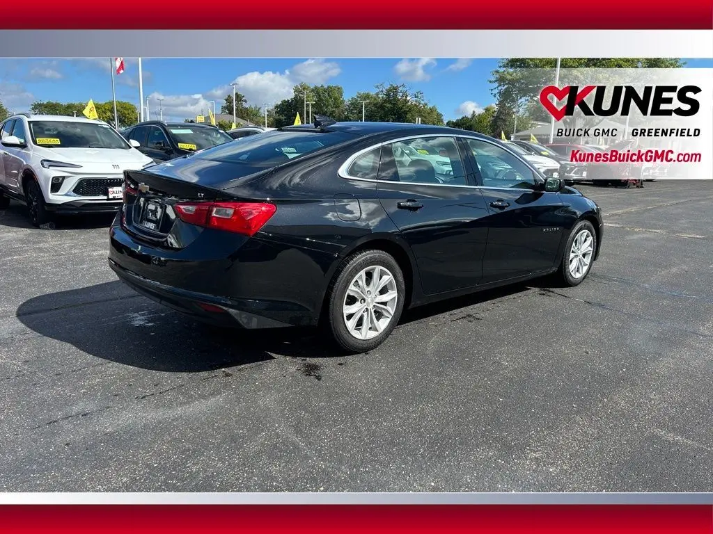 2024 Chevrolet Malibu 1LT photo 9