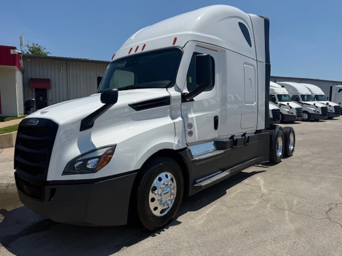 2025 Freightliner Cascadia