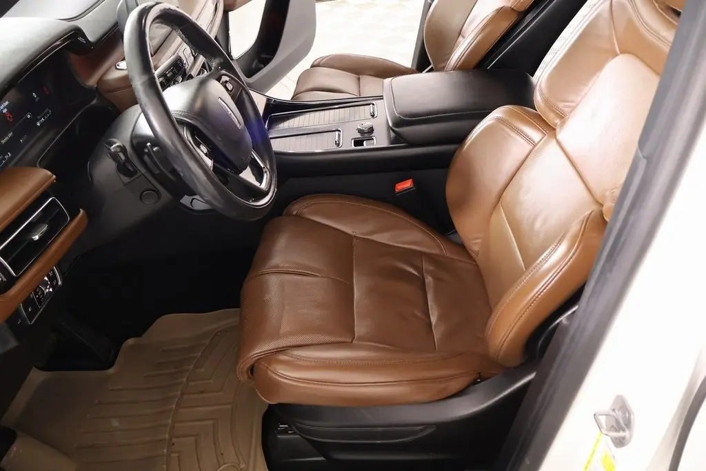 2021 Lincoln Aviator Reserve photo 3