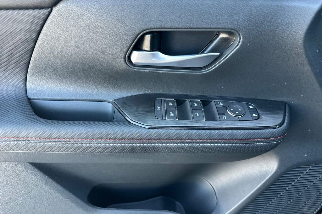 2025 Nissan Kicks SR - Photo 8