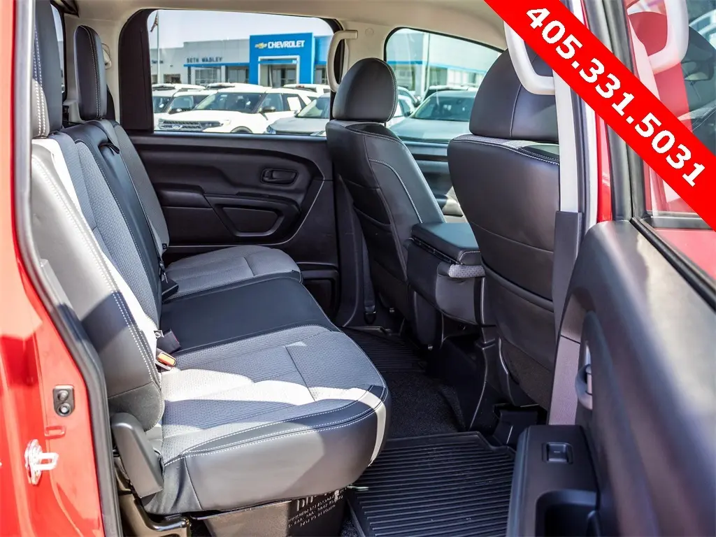 2021 Nissan Titan S photo 12