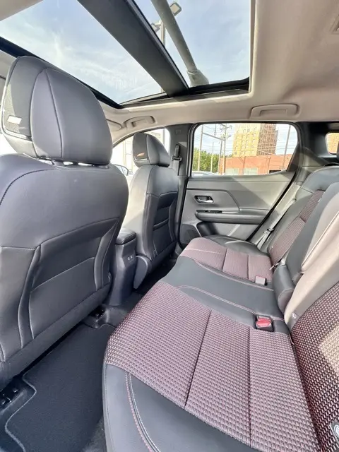 2026 Nissan Kicks SR photo 27