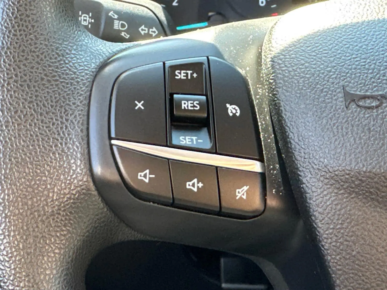 2022 Ford Escape SE photo 21
