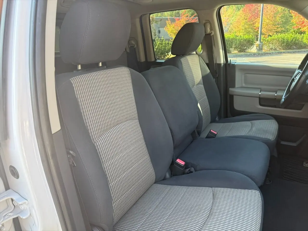 2012 Ram 1500 SLT photo 30