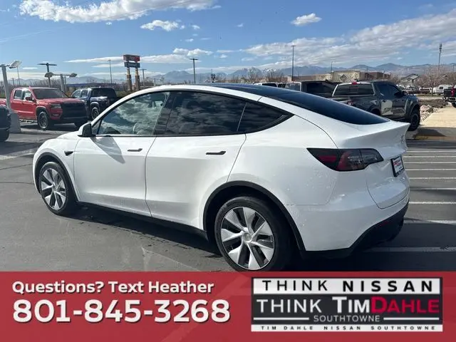 2022 Tesla Model Y Long Range photo 3