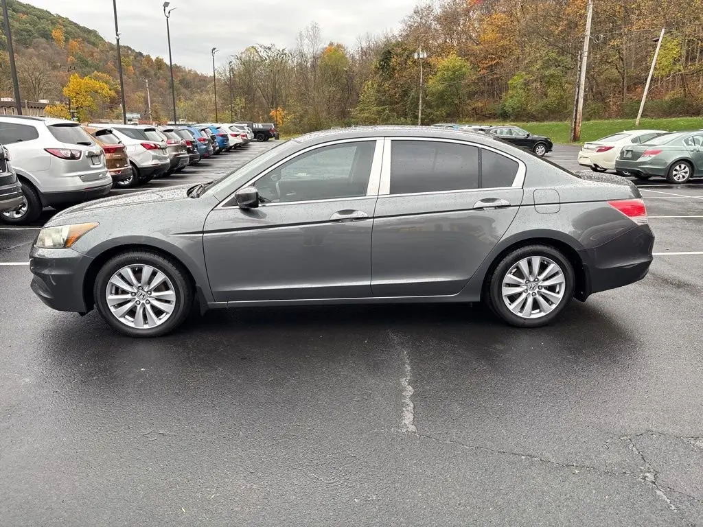 Used 2011 Honda Accord EX-L with VIN 1HGCP2F82BA076562 for sale in Monroeville, PA