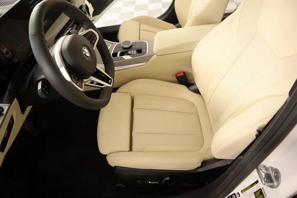2025 Bmw 330i photo 12