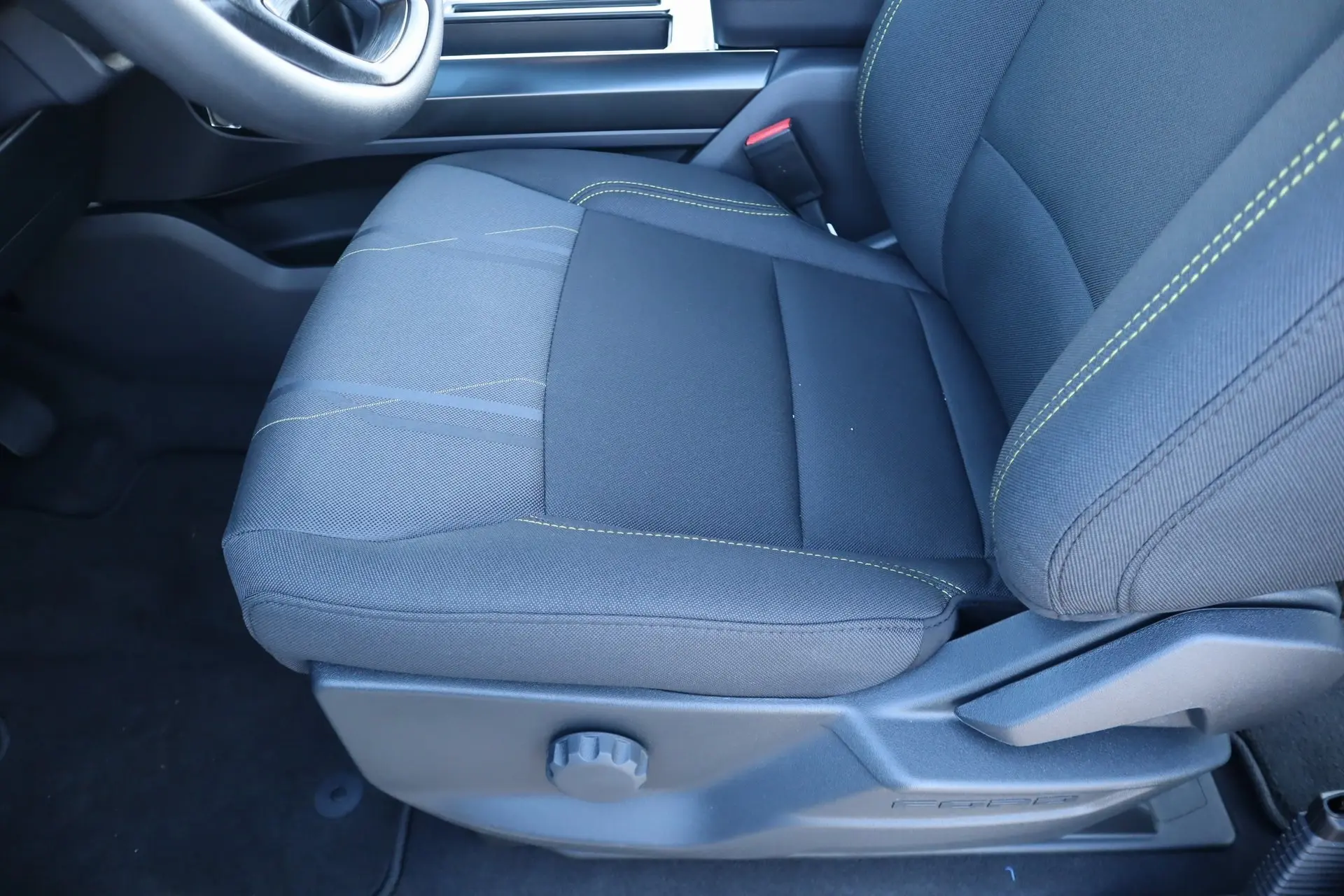 2025 Ford F-150 STX photo 6