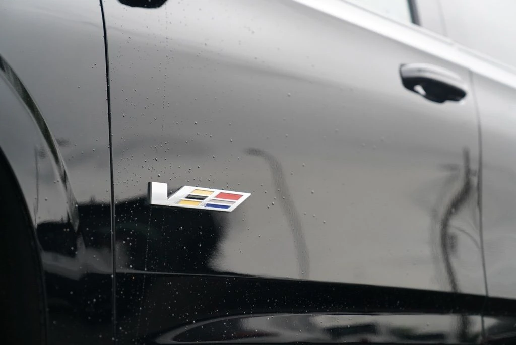2023 Cadillac Escalade V-Series - Photo 6