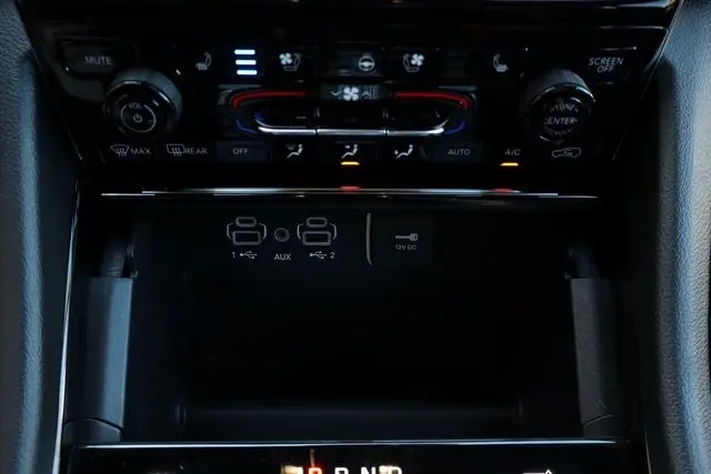 2025 Jeep Grand Cherokee Summit photo 20