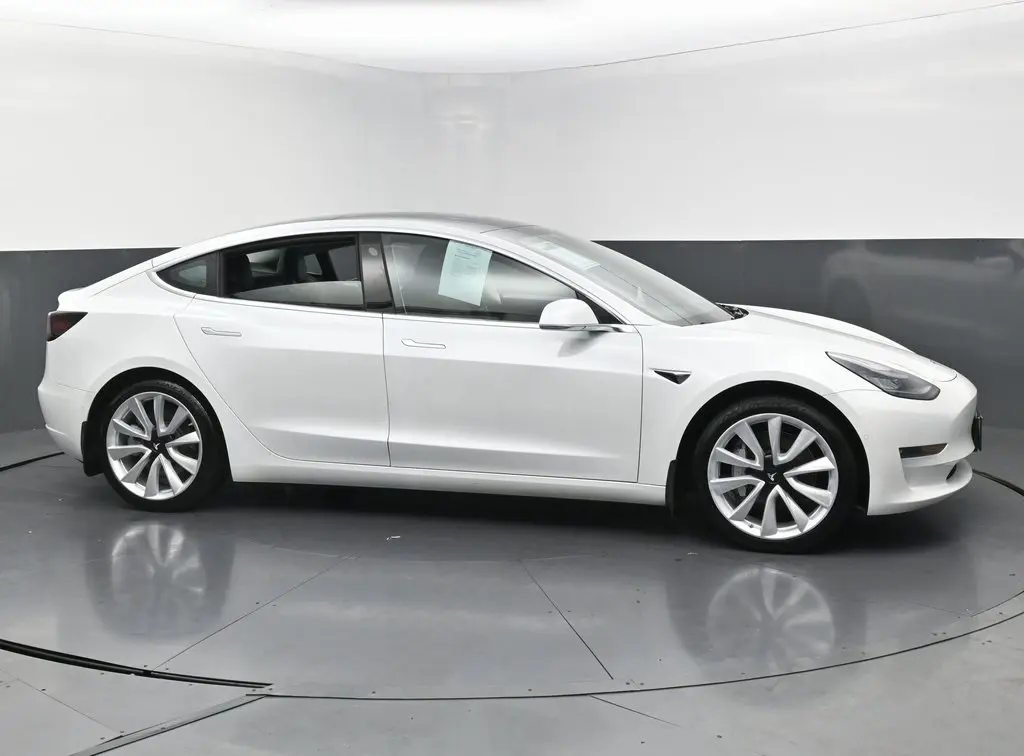 2020 Tesla Model 3 Long Range photo 4