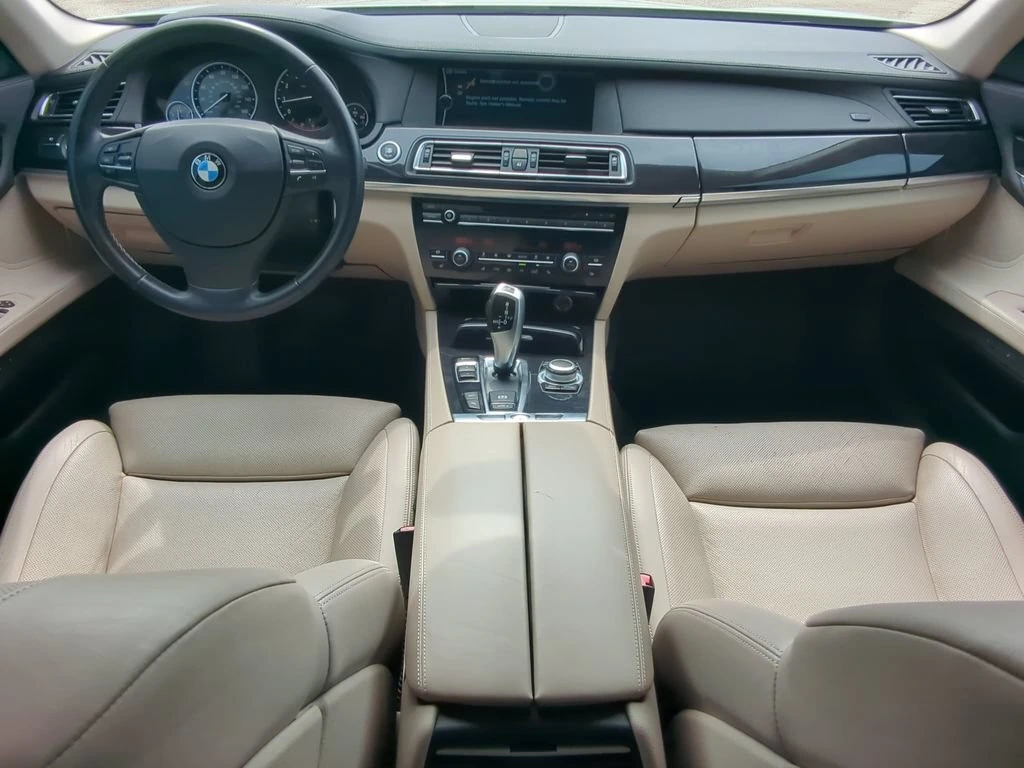 2011 BMW 7 Series 750i - Photo 12