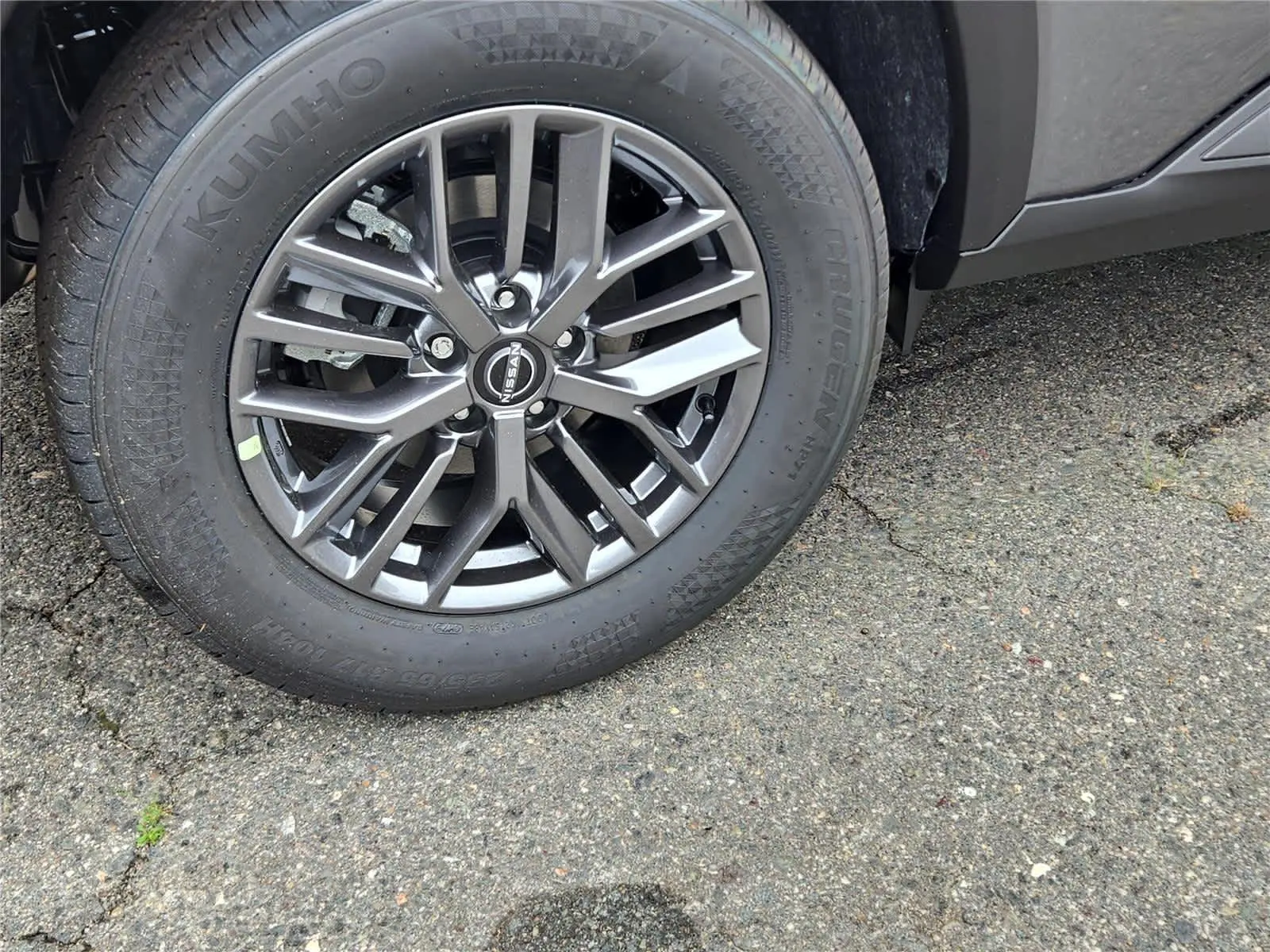 2026 Nissan Rogue S photo 3