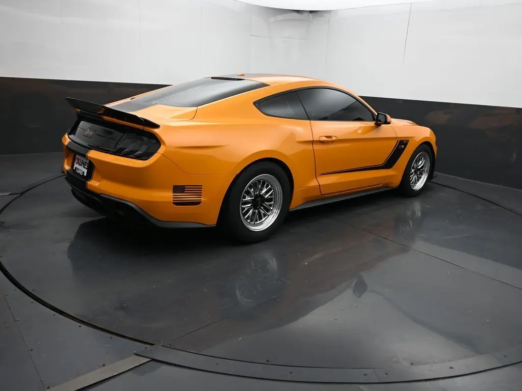 2019 Ford Mustang GT Premium photo 10