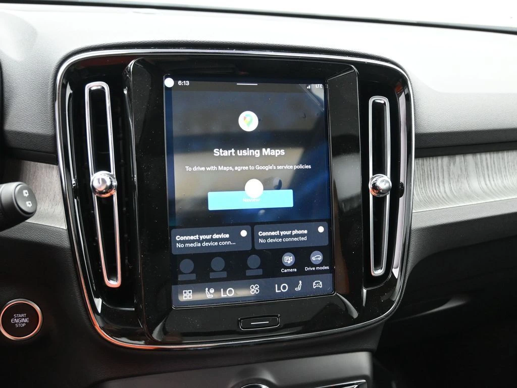 2026 Volvo XC40 Plus - Photo 12