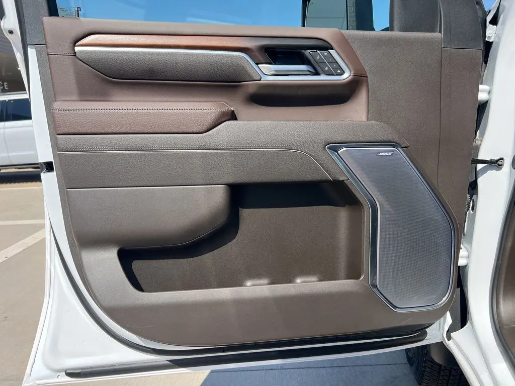 2025 Gmc Sierra HD Denali photo 16