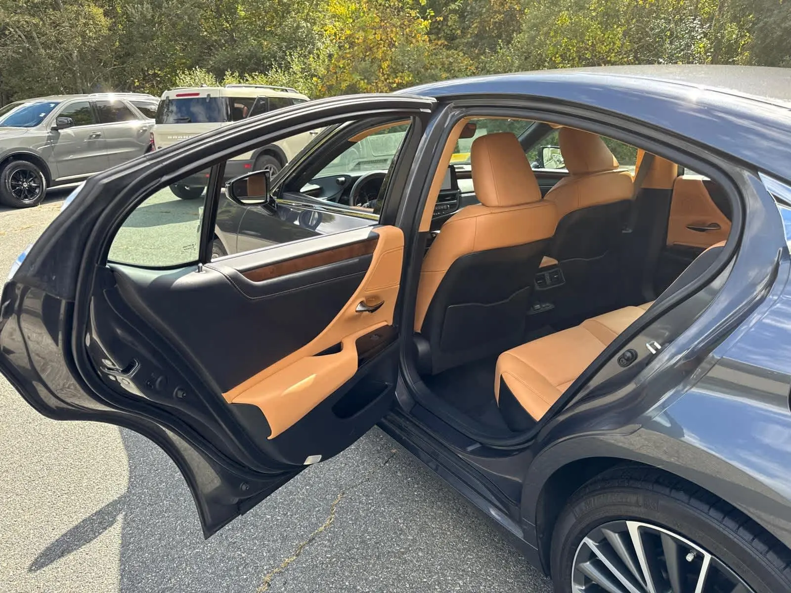 2023 Lexus ES Premium photo 29