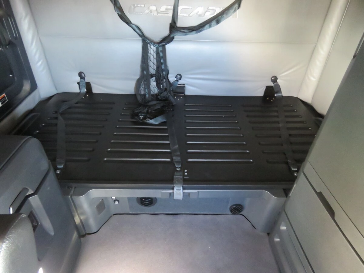 2022 Freightliner Cascadia - image 18