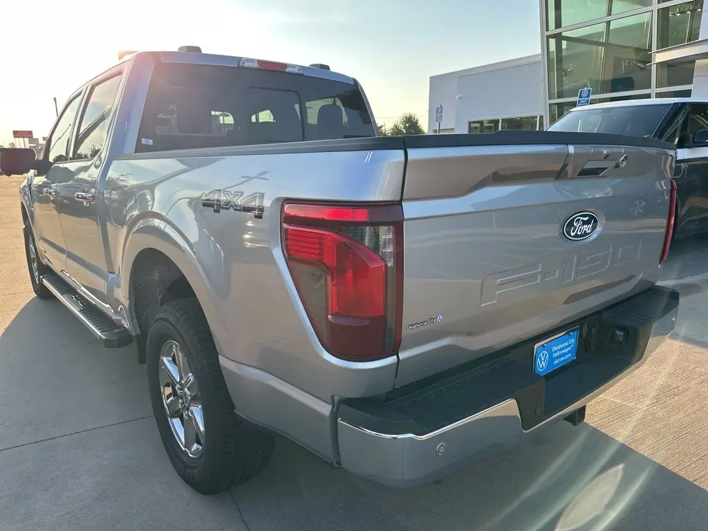 2024 Ford F-150 XLT photo 3