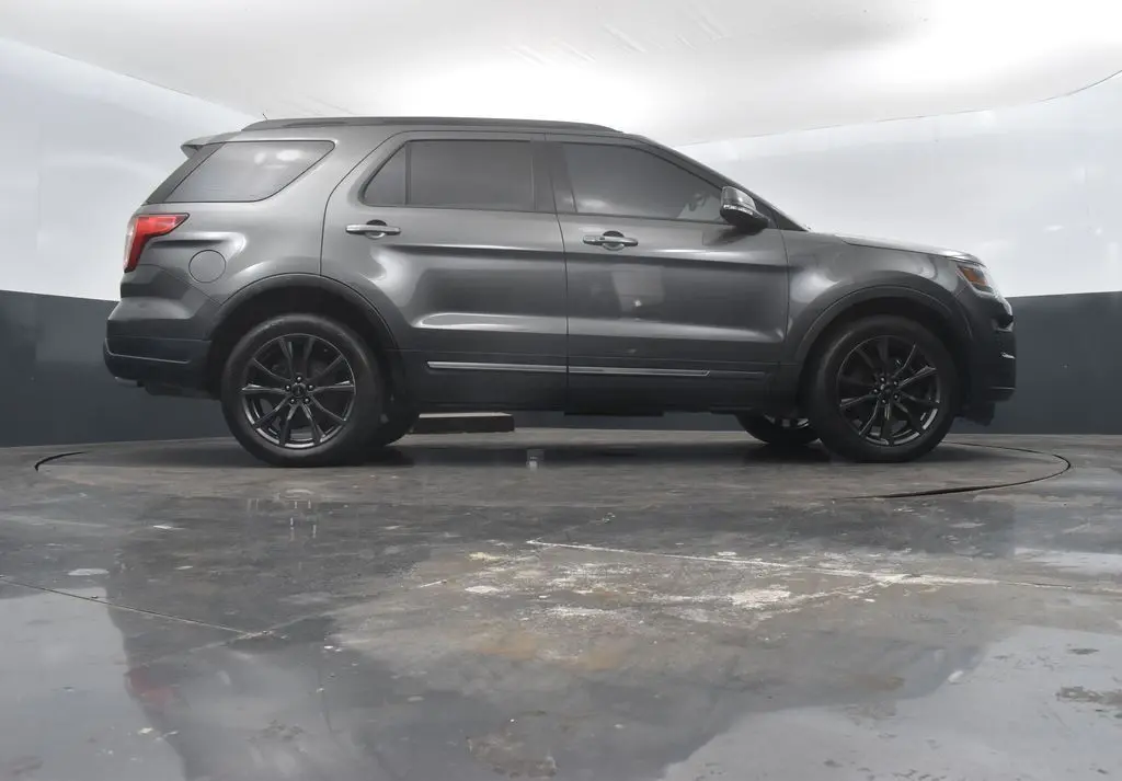 2018 Ford Explorer XLT photo 43