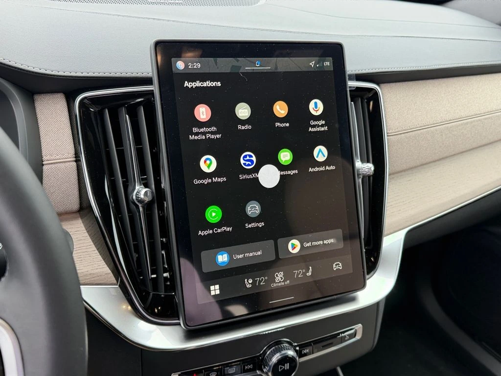 2026 Volvo - image 22