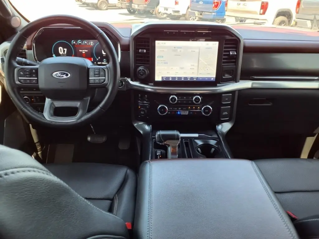 2023 Ford F-150 Lariat photo 18