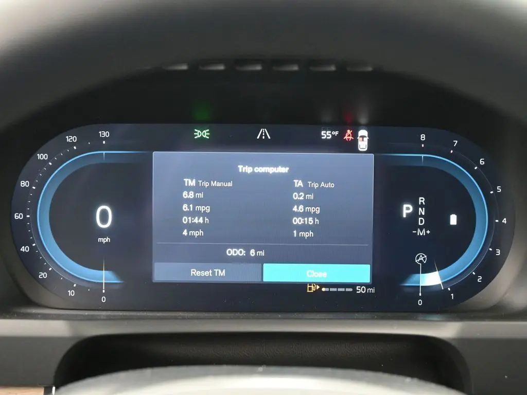 2025 Volvo - image 10