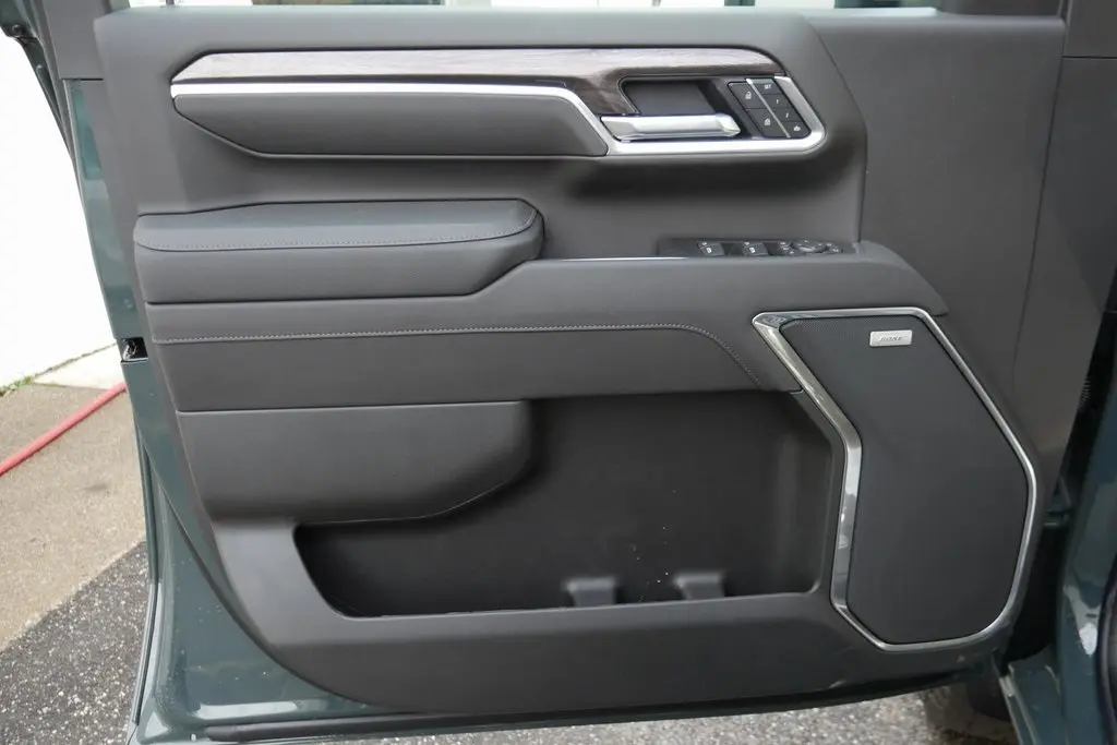 2026 Chevrolet Silverado LTZ photo 29