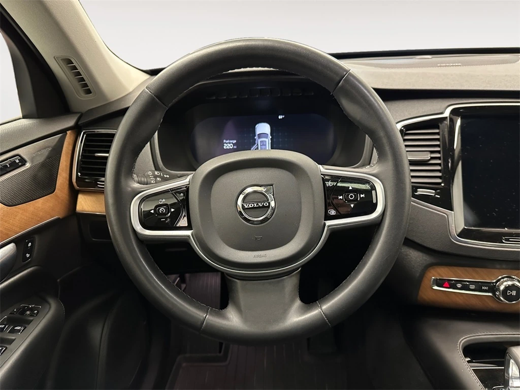 2023 Volvo - image 12