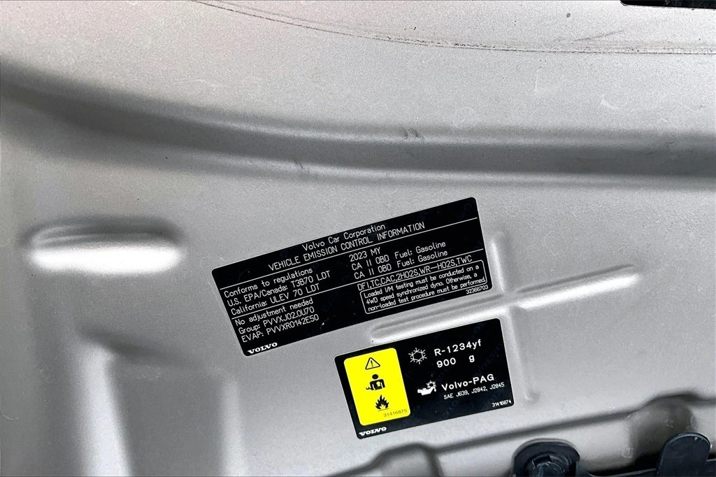 2023 Volvo - image 32