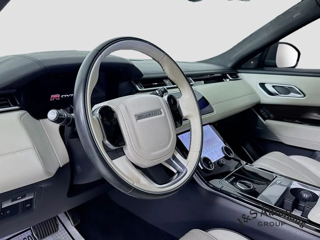 2018 Land Rover Range Rover Velar R-Dynamic HSE photo 9