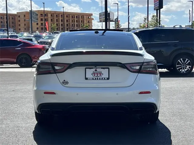 2021 Nissan Maxima SR photo 5