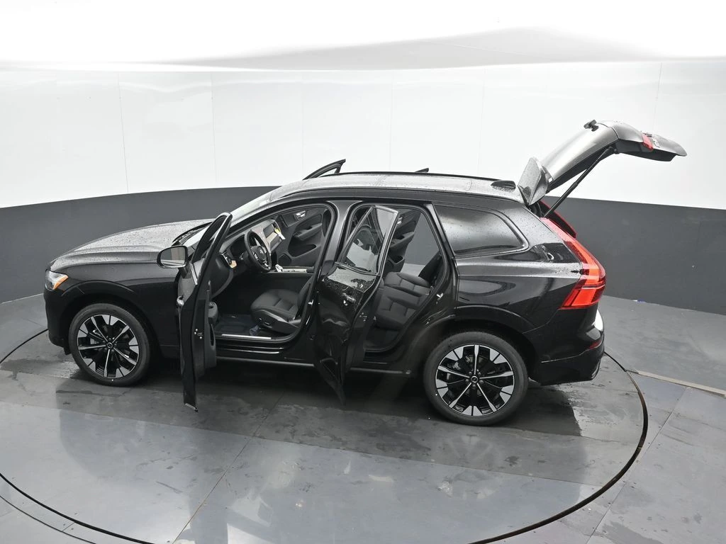 2026 Volvo XC60 Plus - Photo 49