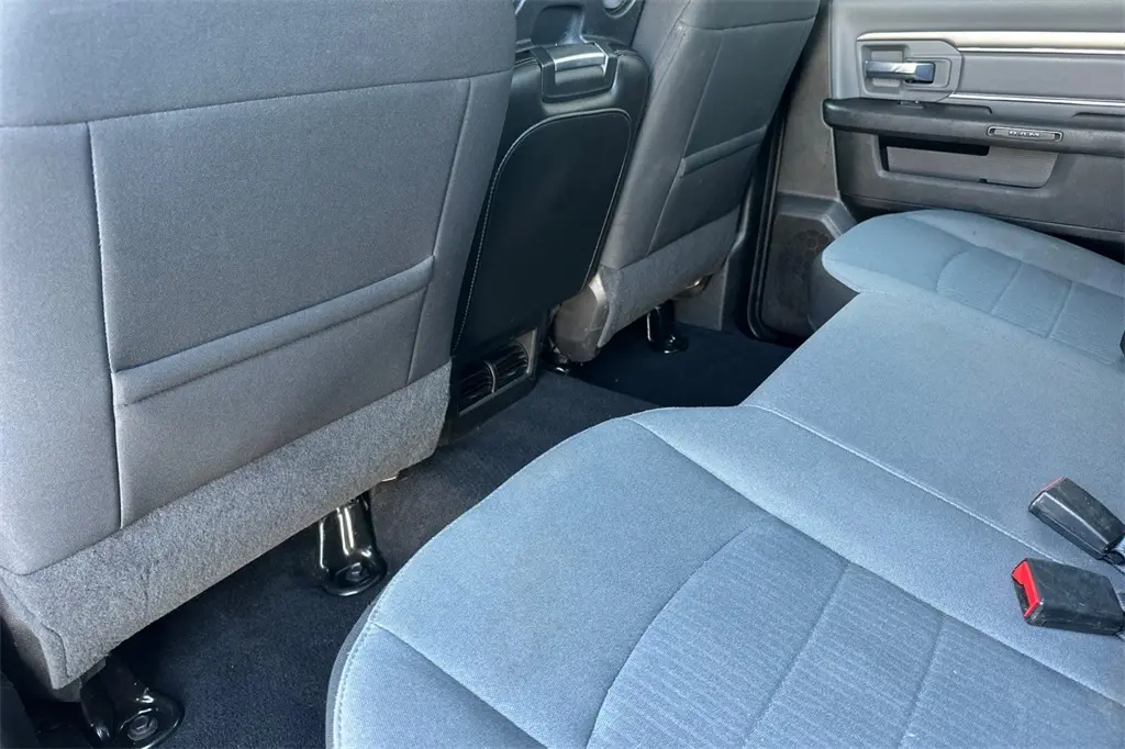 2022 Ram 1500 Classic SLT photo 12