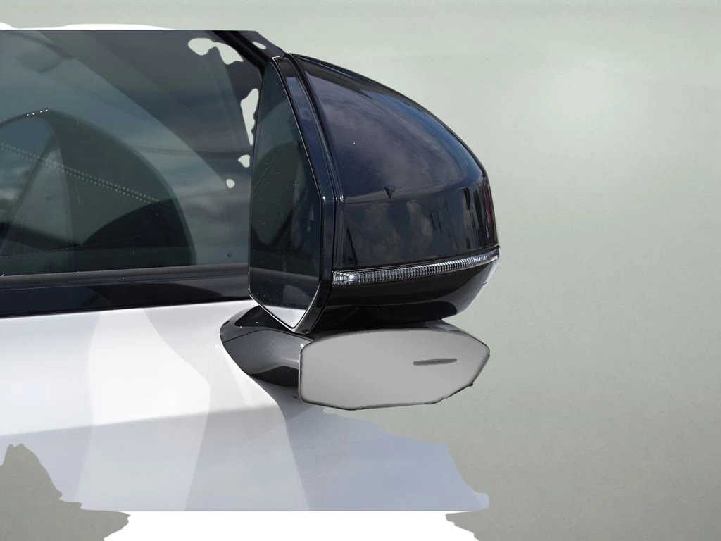 2025 Volvo - image 29