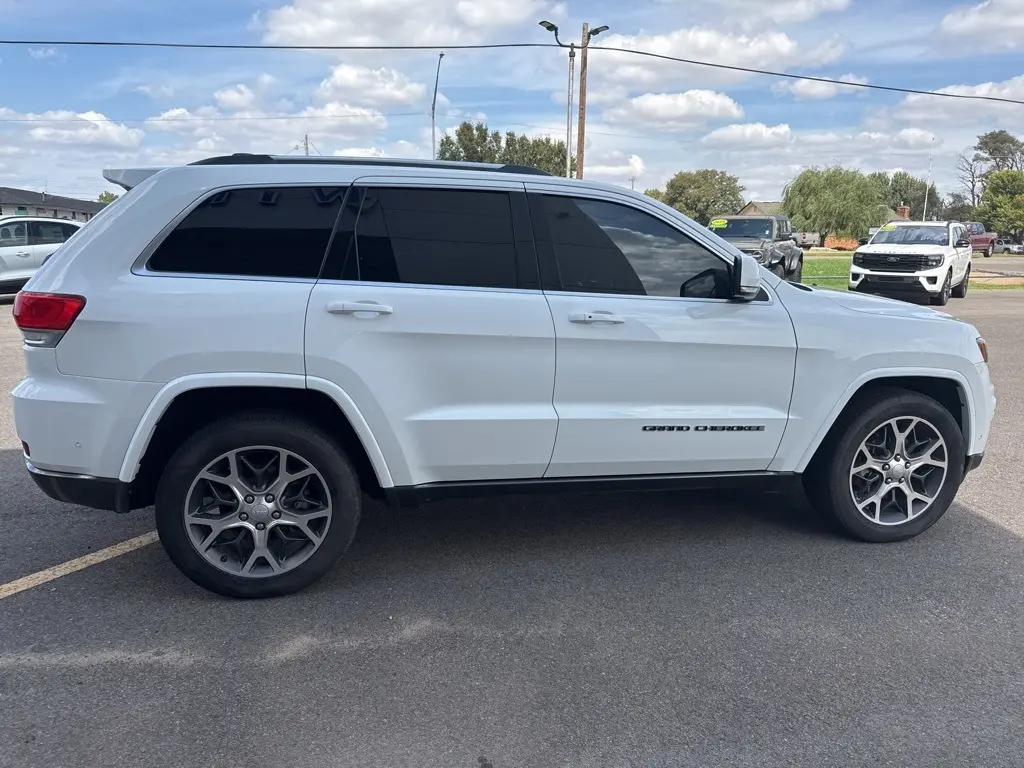 2018 Jeep Grand Cherokee Limited photo 2