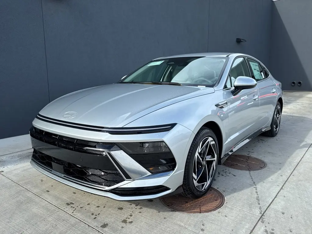 2026 Hyundai Sonata SEL's photo