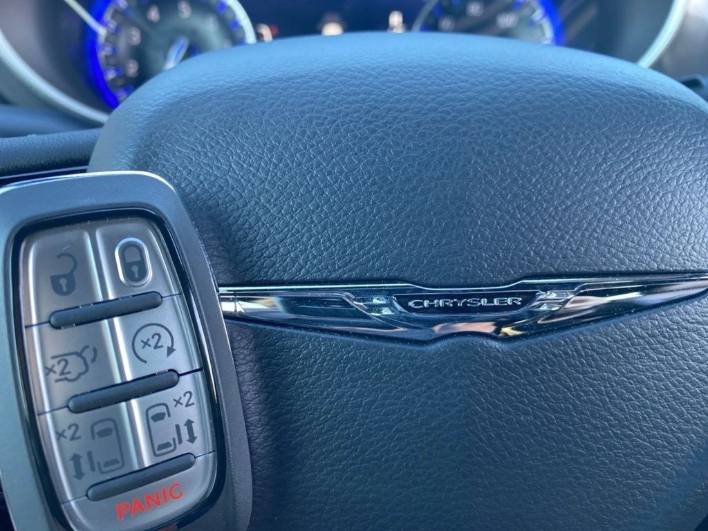 2026 Chrysler Pacifica Select - Photo 45