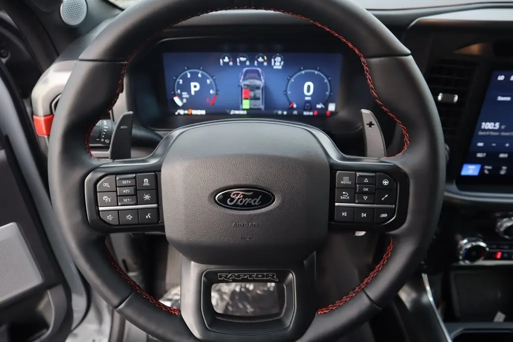 2025 Ford F-150 Raptor photo 3