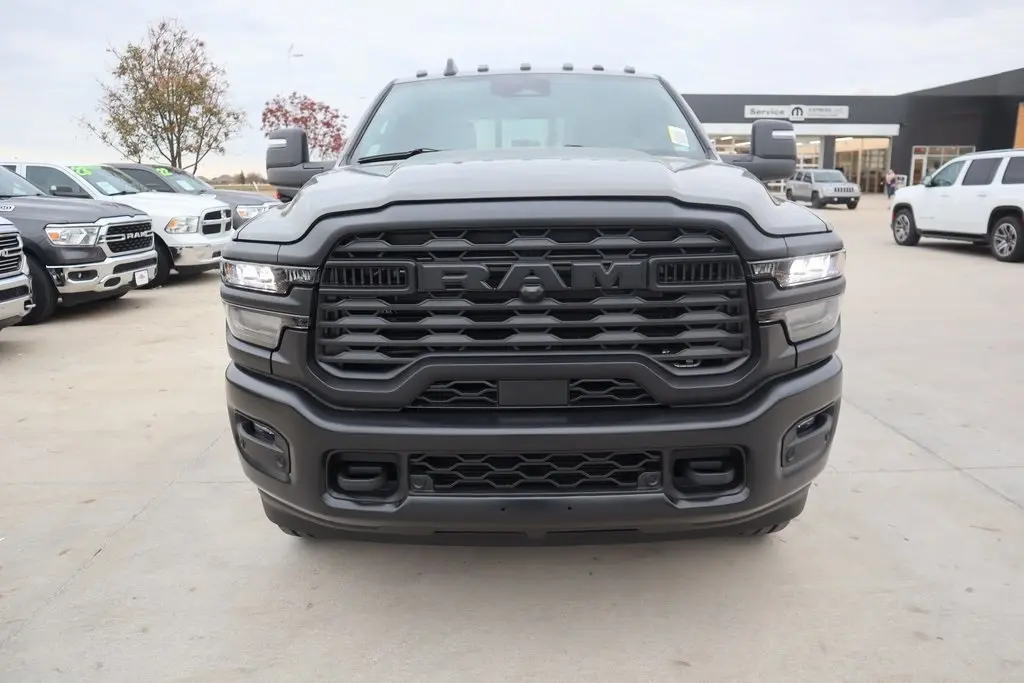 2026 Ram 2500 Tradesman photo 4