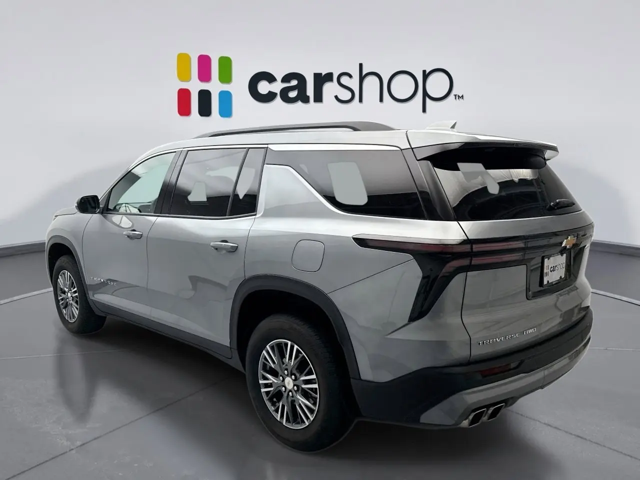 2025 Chevrolet Traverse photo 2