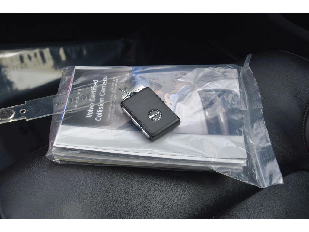 2023 Volvo - image 38