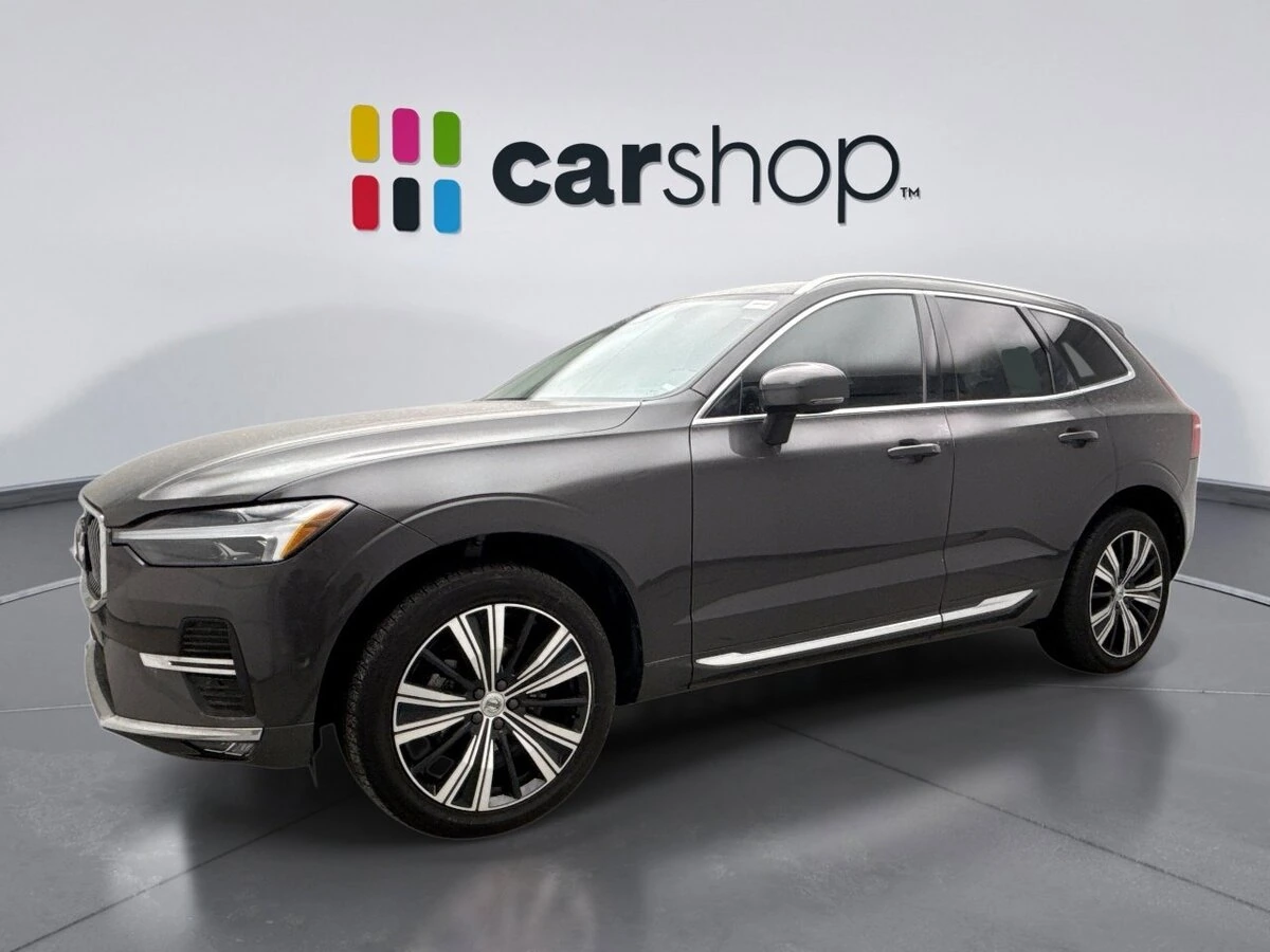 2023 Volvo XC60 Plus's photo